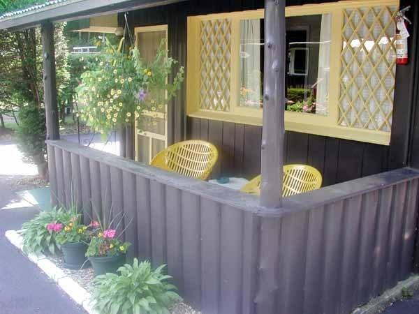 Amber Lantern One-Bedroom Cottage Lake George Exterior photo